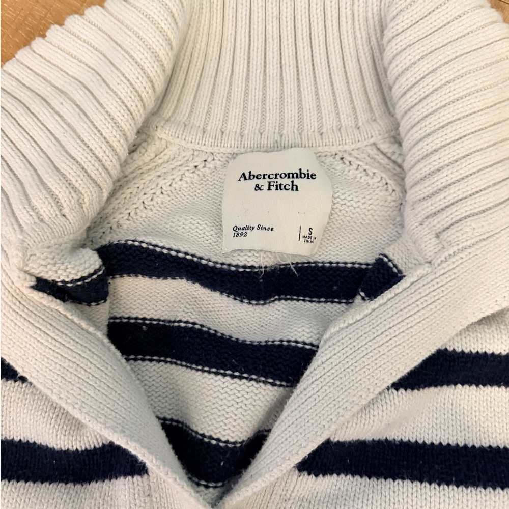 Abercrombie & Fitch White and Navy Striped Shawl Collar Sweater
